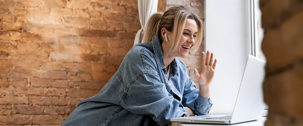 Contact international team